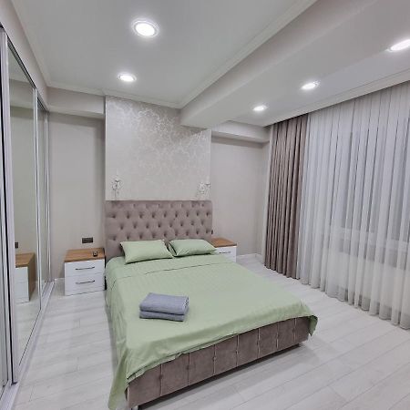 Luxury Best Grand New Apartaments Ultra Central Chisinau Exterior photo