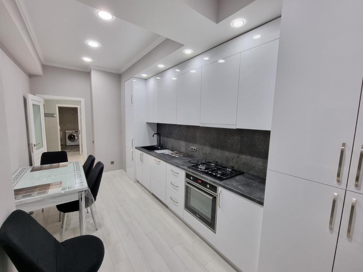 Luxury Best Grand New Apartaments Ultra Central Chisinau Exterior photo